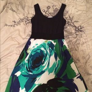 Black, White & Green Chic Dress (S) - Velvet Torch